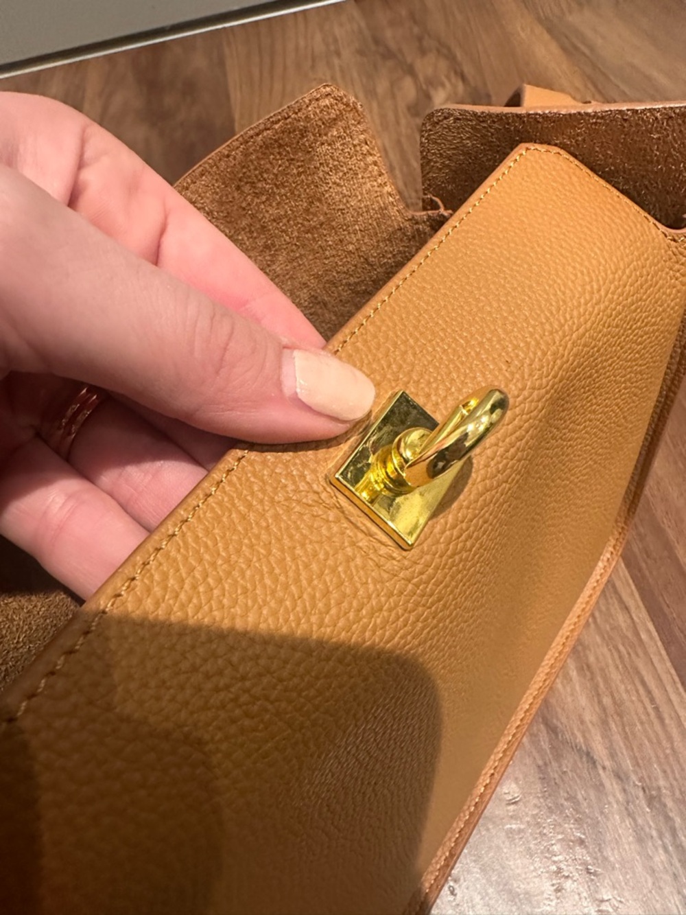 Women's Tan Leather Crossbody Bag - Structured Shoulder Bag - Picture 8 of 8